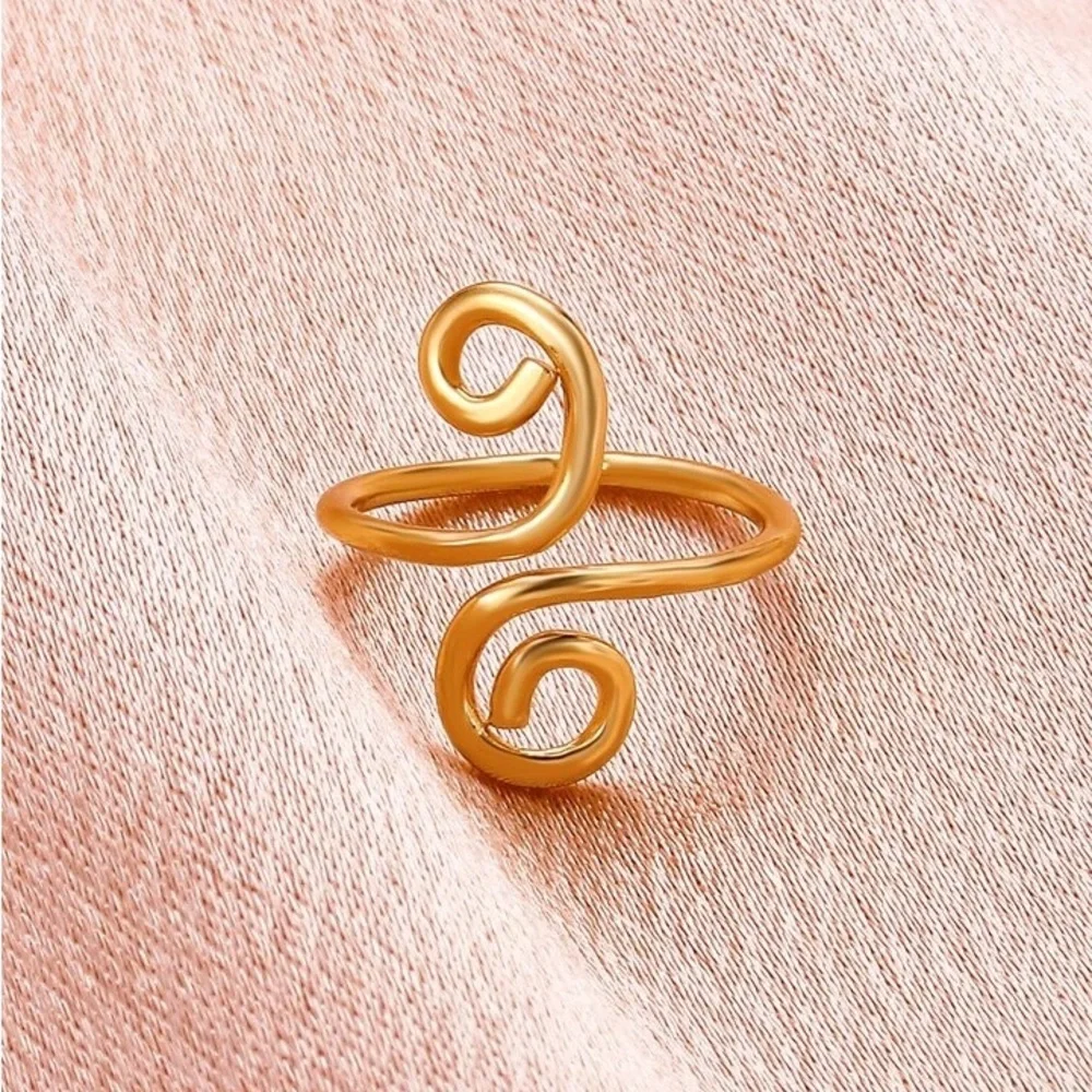 Gold Toe Ring
